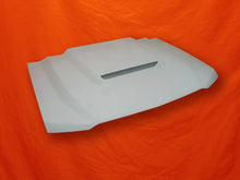 Load image into Gallery viewer, Fits: CHEVY SILVERADO 1500 2016-2017 CUSTOM FUNCTIONAL RAM AIR HOOD