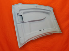 Load image into Gallery viewer, Fits: CHEVY SILVERADO 1500 2016-2017 CUSTOM FUNCTIONAL RAM AIR HOOD