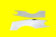 Load image into Gallery viewer, Fits: Mazda MX5 NA Miata 90-97 STOi Style FRP Fiber Glass Rear Fender 2PCS
